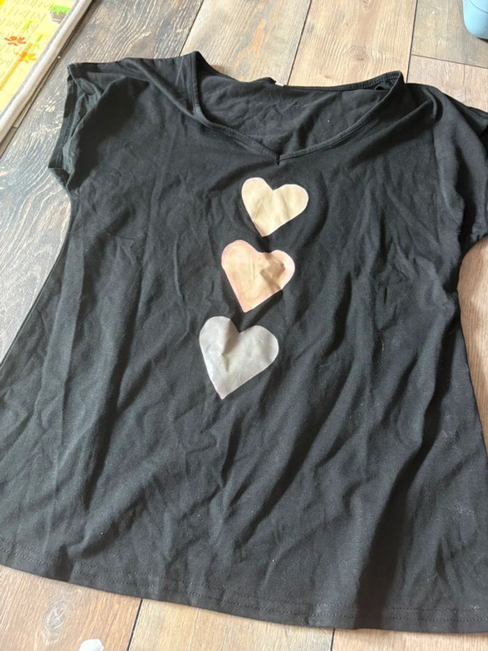 T-shirt taille M noir cœurs dorés marrons neuf