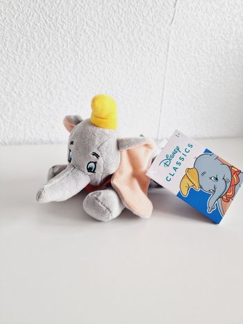 Disney - Peluche avec son - Dumbo - Éléphant - Neuve avec étiquette !