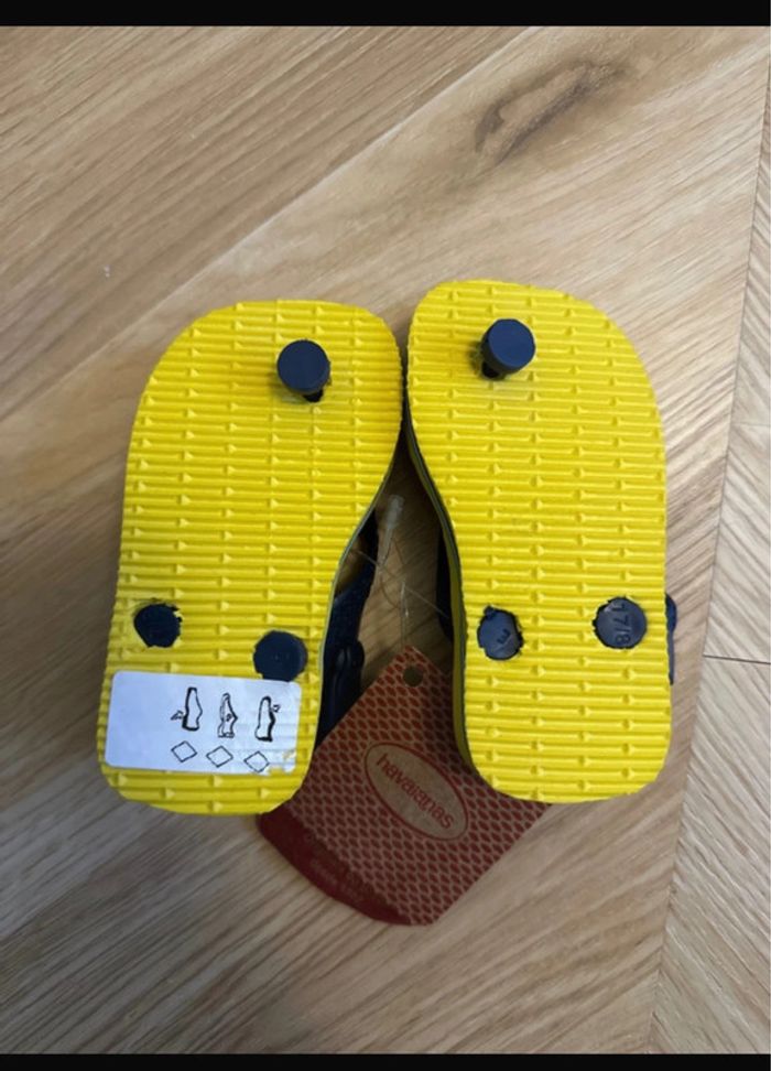 Sandales Havaianas neuves T.18 - photo numéro 2