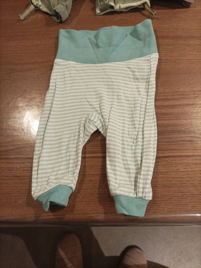 Lot de 4 pantalons et 7 salopette bébé garçon 1 mois - photo numéro 8