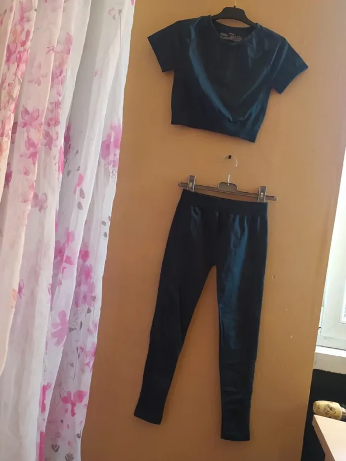 Ensemble legging t-shirt - photo numéro 3
