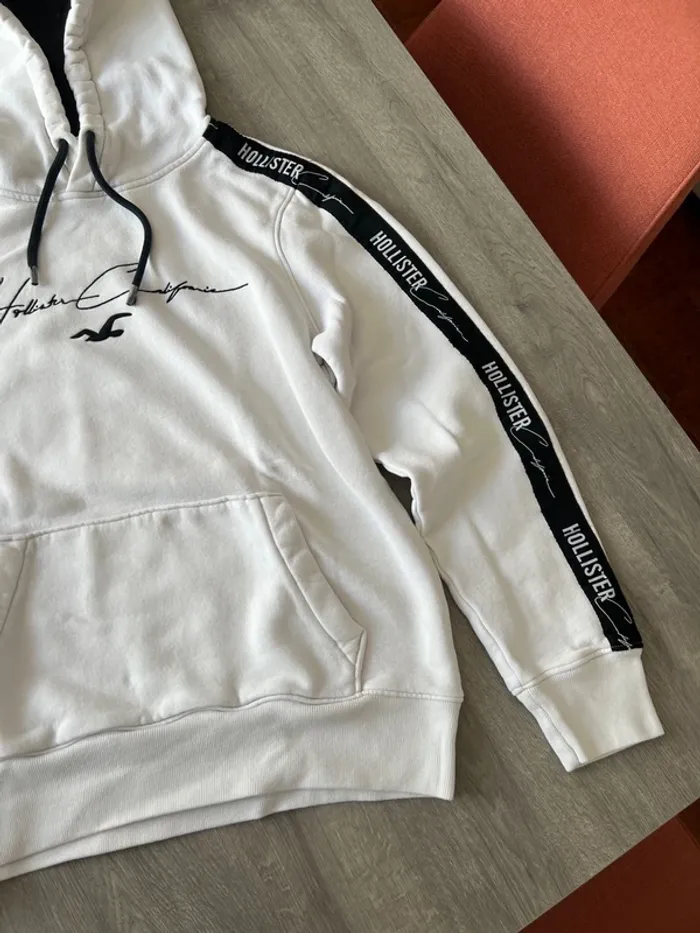 Pull hollister taille S - photo numéro 3