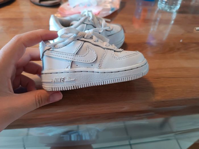 Chaussure basket bébé Nike 21 blanche - photo numéro 4
