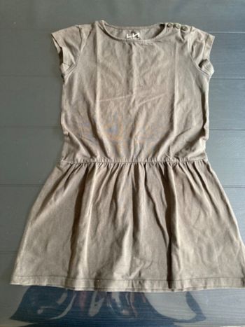 Robe courte