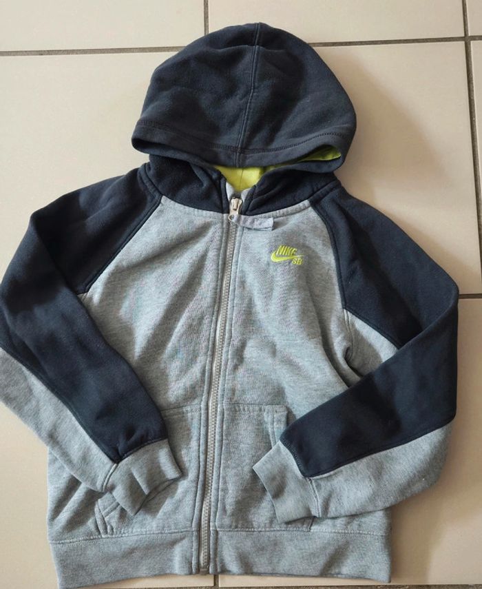 Veste Nike T.6 ans