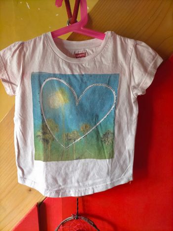 Ravissant tee-shirt Levis 3 ans