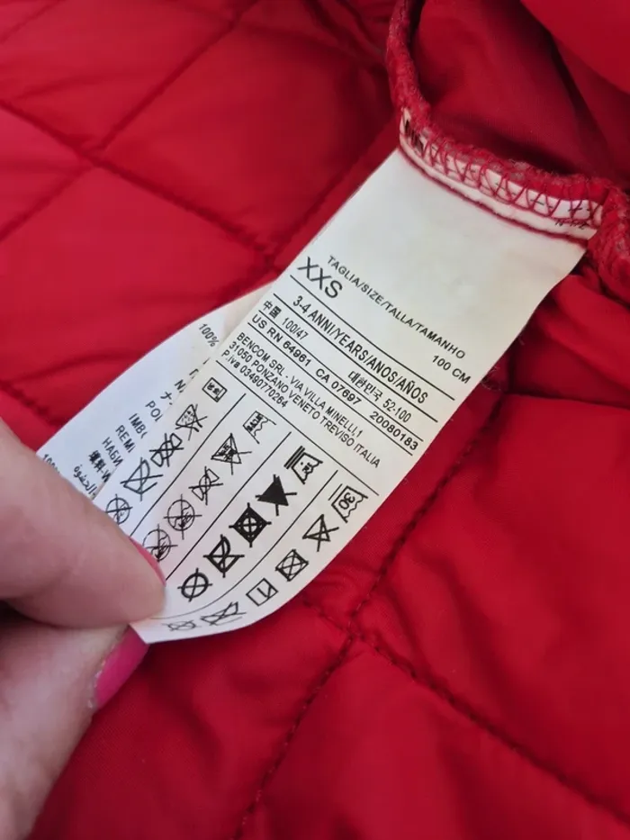 Benetton blouson matelassé rouge taille 3/4 ans - photo numéro 5