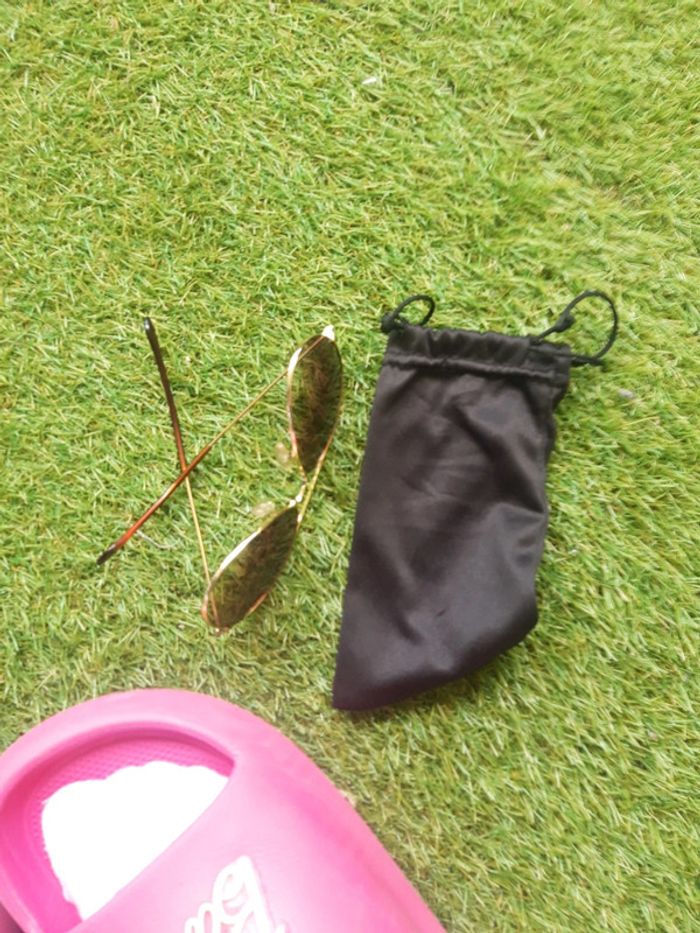 Lunette de soleil - photo numéro 6