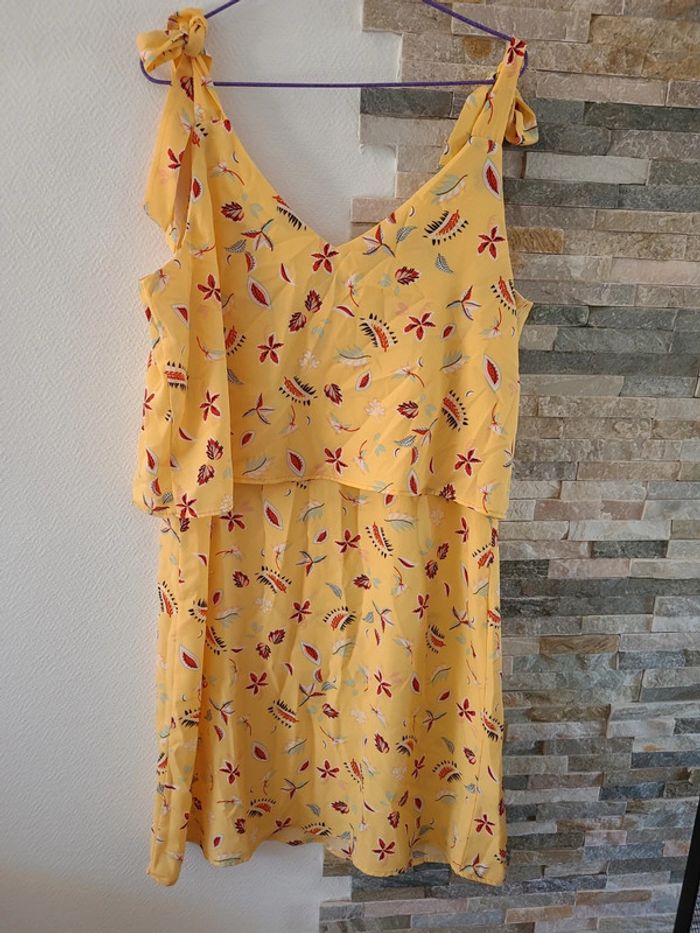Robe d'été jaune - photo numéro 2