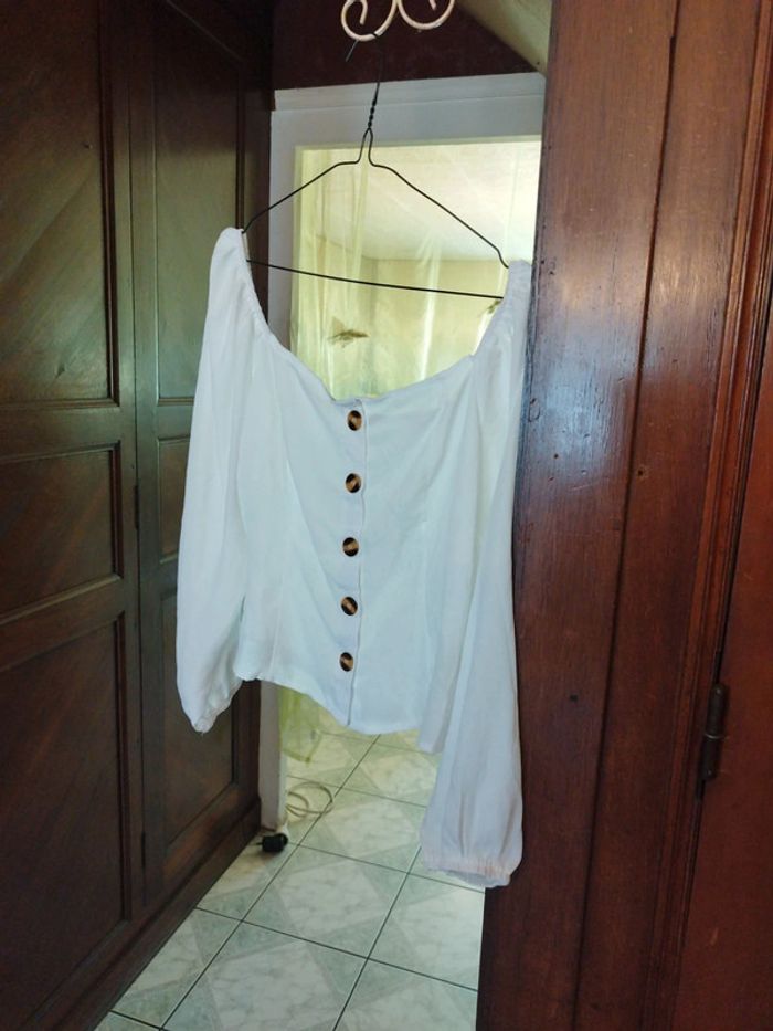 Top blanc manches ballon boutons vintage M/38 - photo numéro 5