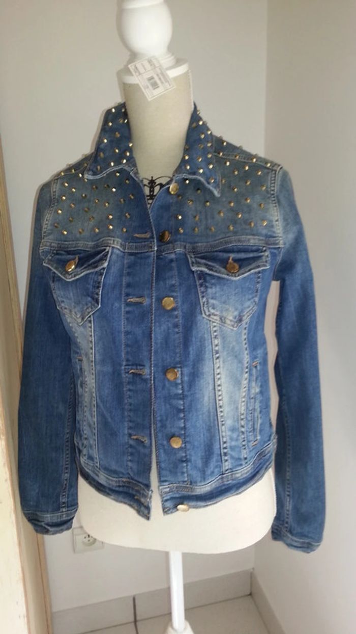 Veste denim jean cloutée ZARA taille L (38-40)