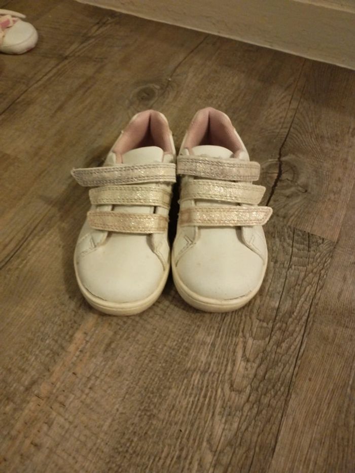 Chaussure blanche taille 24