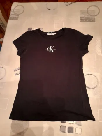 Tee shirt