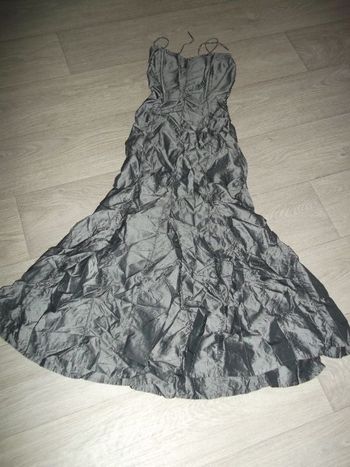 Robe longue de soirée grise satinée taille 34 TBE