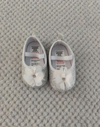 Ballerines de fête argentées pailletées avec fleur - Primark - 9/12 mois