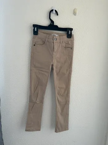 Pantalon beige taille 6 ans💫