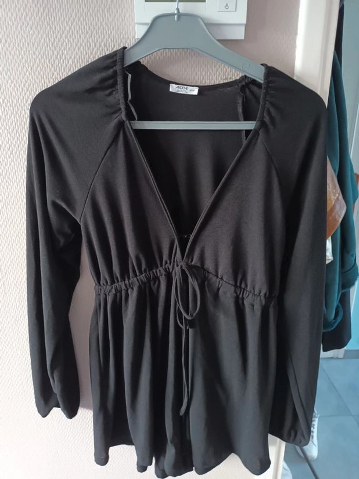Blouse très légère elegante noir en mousseline non transparent taille 34 ardene
