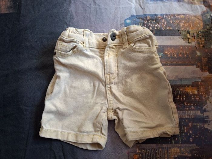Short 2 ans