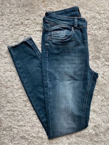 Jean skinny taille moyenne taille S/32