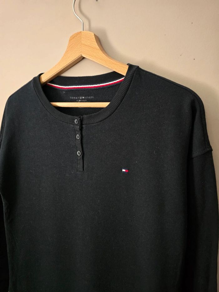 Sweat Tommy Hilfiger noir boutonné col rond XS / casual confortable - photo numéro 2