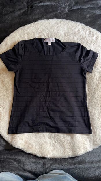 Tee shirt moulant ici et maintenant