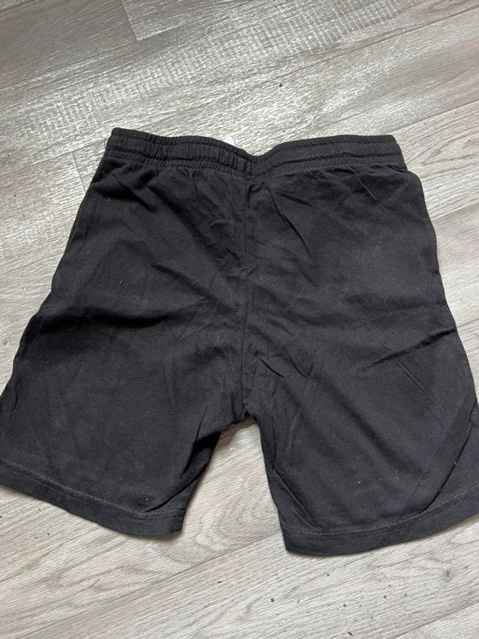 Short hm 8 ans - photo numéro 2