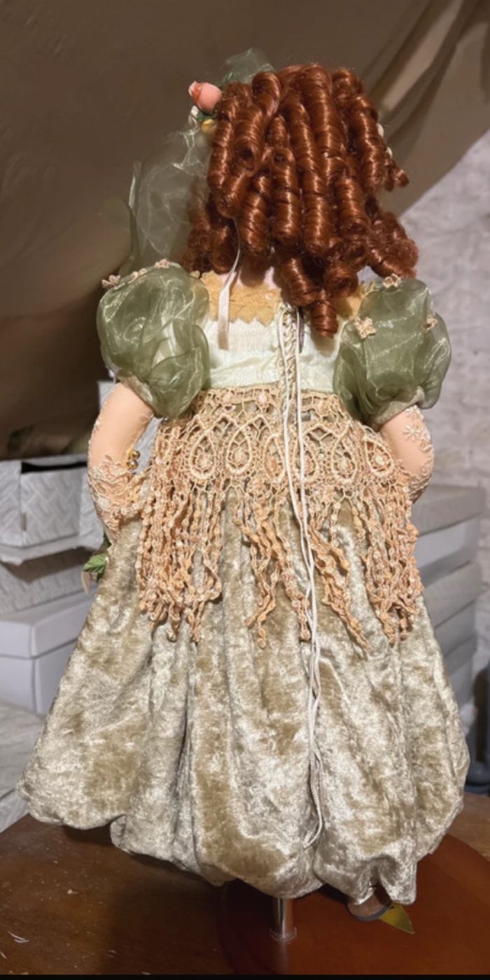 Poupée de collection Gwenaëlle de Mundia - photo numéro 3