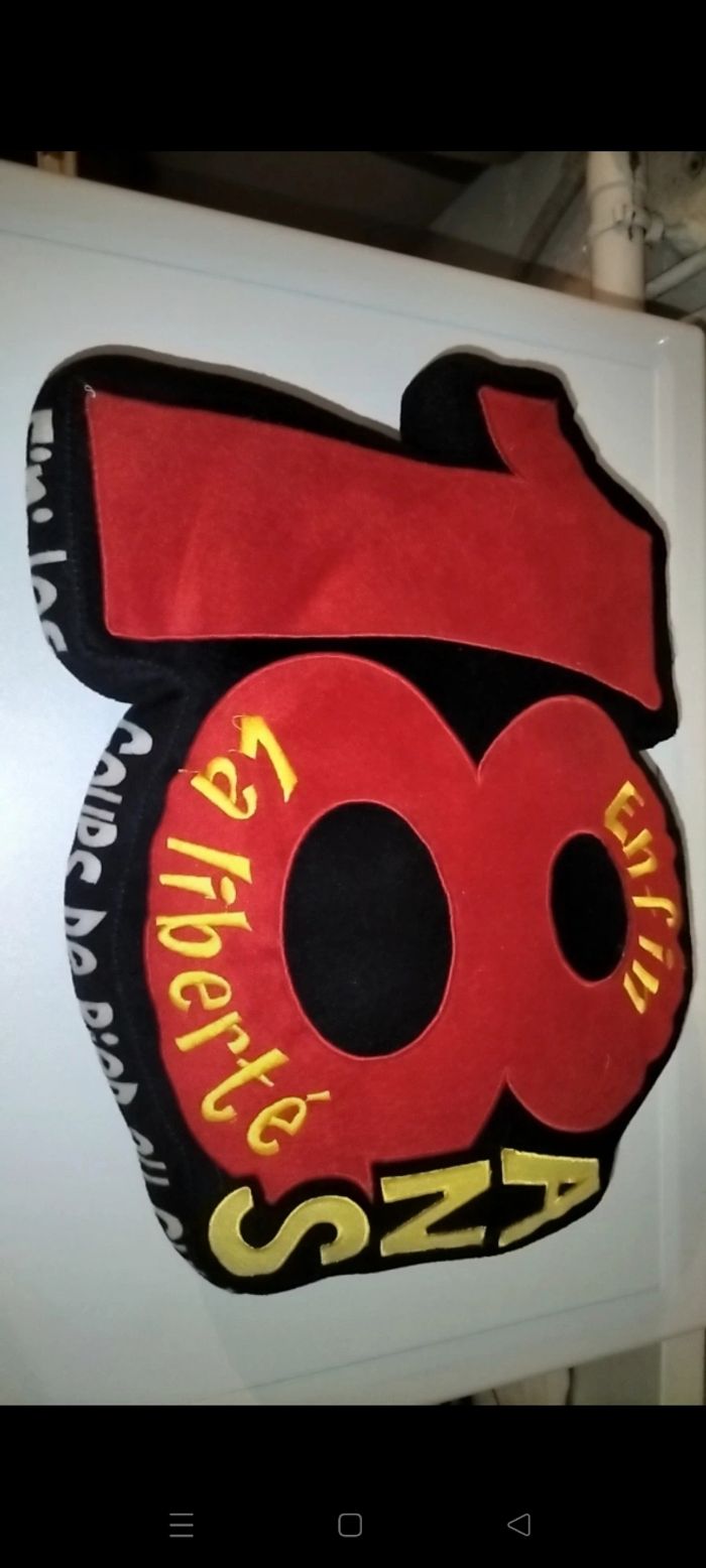 Coussin anniversaire 18 ans