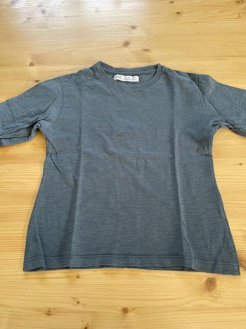 T-shirt Zara manches longues taille six ans
