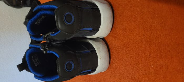 Chaussure Geox Modèle J Aeranter Boy Abx - Couleur Bleu - photo numéro 3