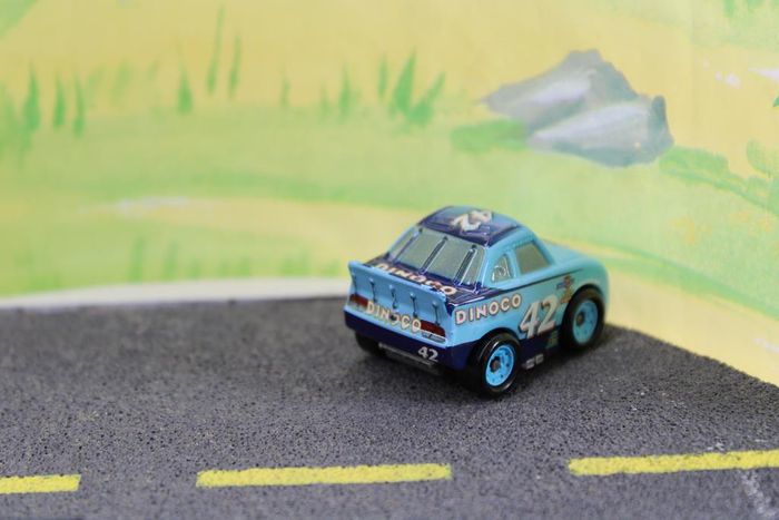 Disney Pixxar cars mini racer Cal Weather - photo numéro 5