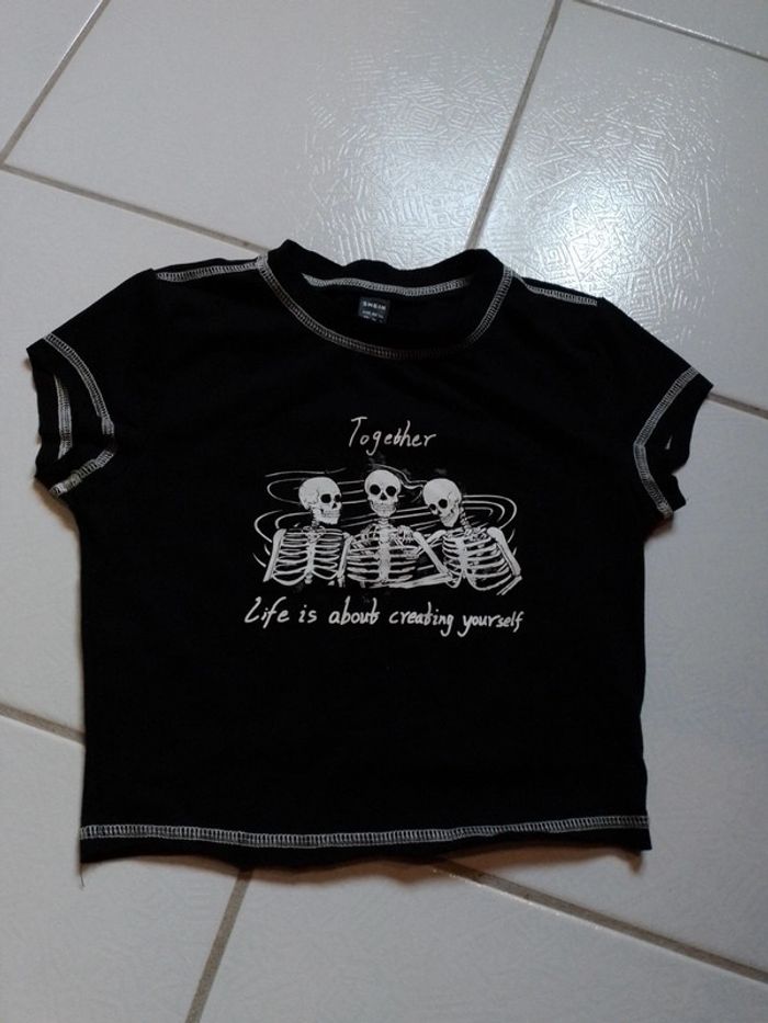 T-shirt femme noir crop top squelette Shein - photo numéro 7