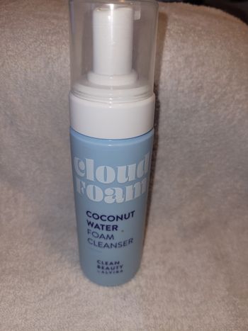 Mousse nettoyante visage neuf