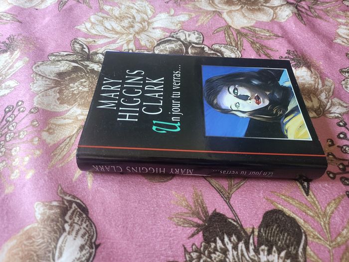 Livre 📖 un jour tu verras - photo numéro 2