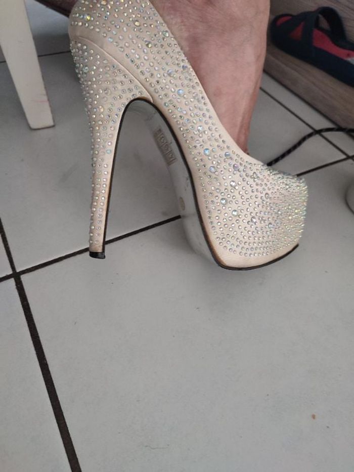 #kytie37femme. Chaussures à talon taille 37