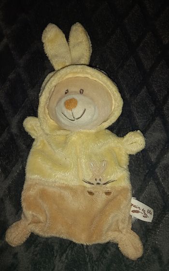Doudou plat ours deguiser en.Lapin jaune et beige - Grain de Blé