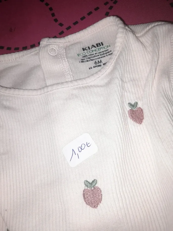 T-shirt taille 6 mois - photo numéro 2