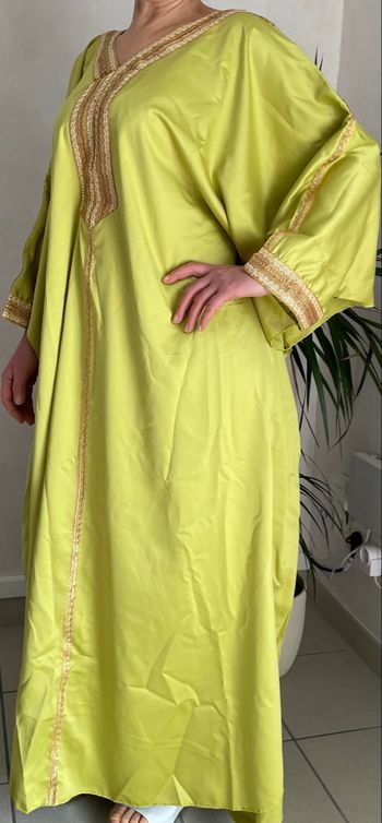 caftan/abaya Ample et Fluide Convient à Toutes Les Morphologies vert anis