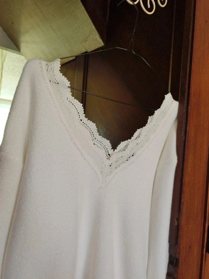 Pull blanc col v dentelle sweatshirt vintage L/40 - photo numéro 4