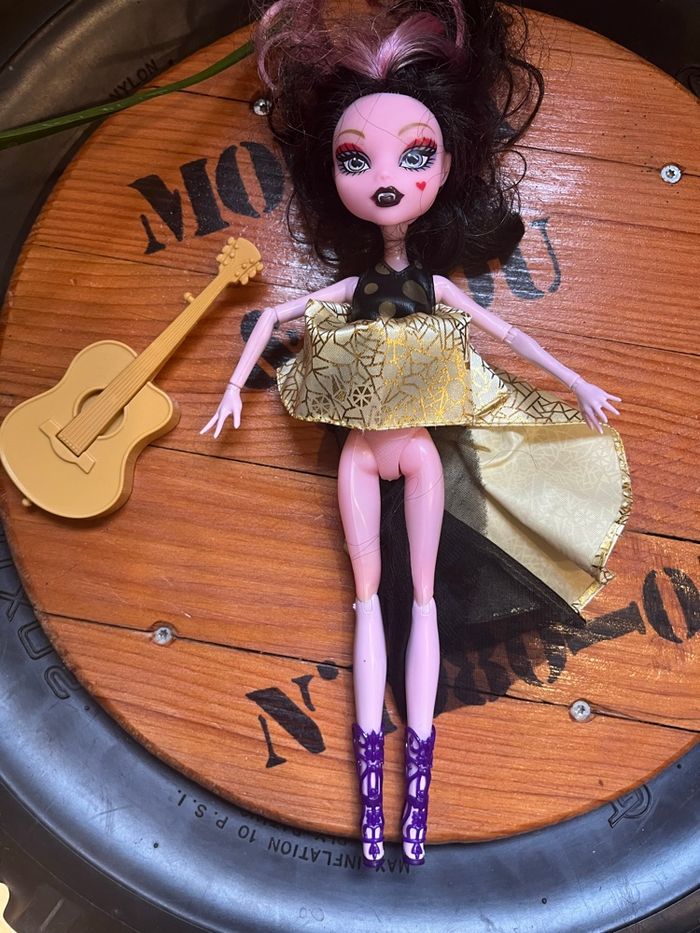 Draculaura Monster high - photo numéro 2