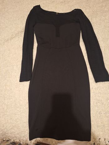Robe noire élégante taille s