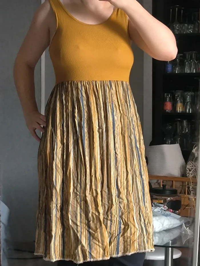Robe moutarde