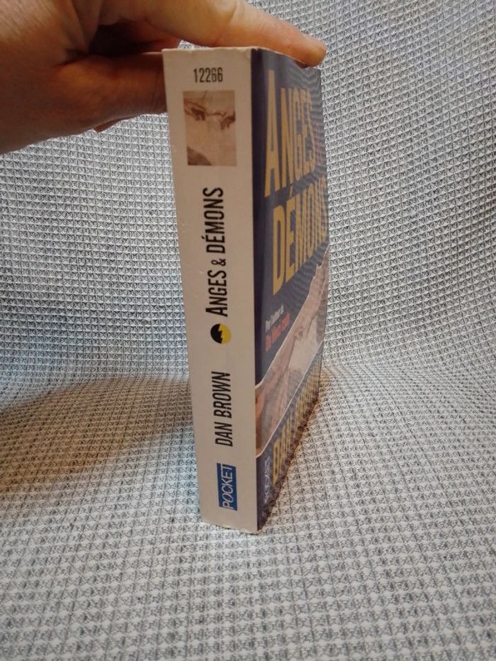 Anges et Démons - Dan Brown - Ed. Pocket - photo numéro 9
