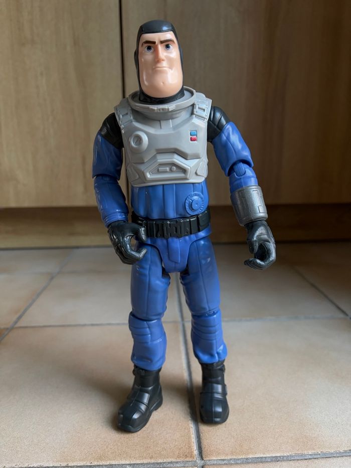 Figurine Buzz l’éclair - film - photo numéro 3