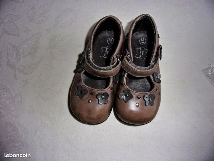 Chaussure fille - P.21