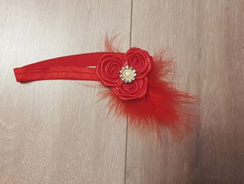 Bandeau 2/6 ans rouge. Extensible