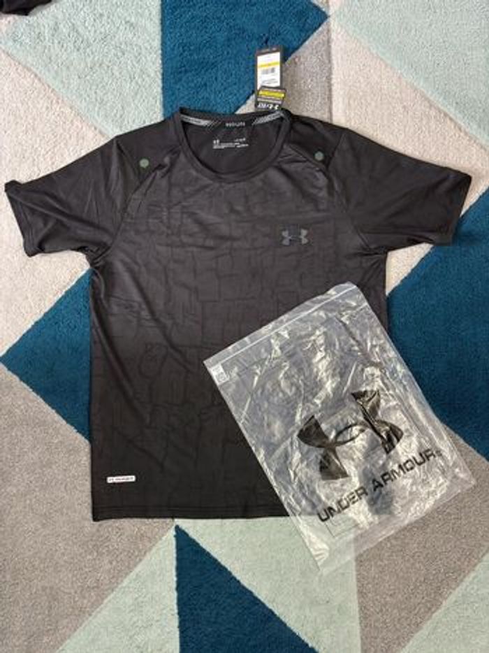 T-Shirt Under Armour Fluorescent avec Motif Taille L - photo numéro 2
