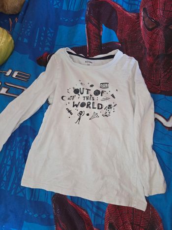 Tshirt kiabi  manche longue 5 ans