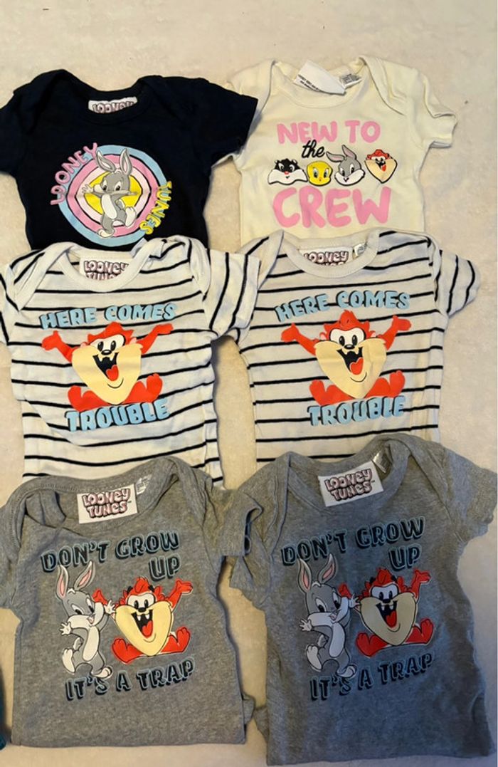 Lot 5 bodys et t-shirts Looney Tunes - Bébé 6 mois - Mixte/Garçon - photo numéro 2