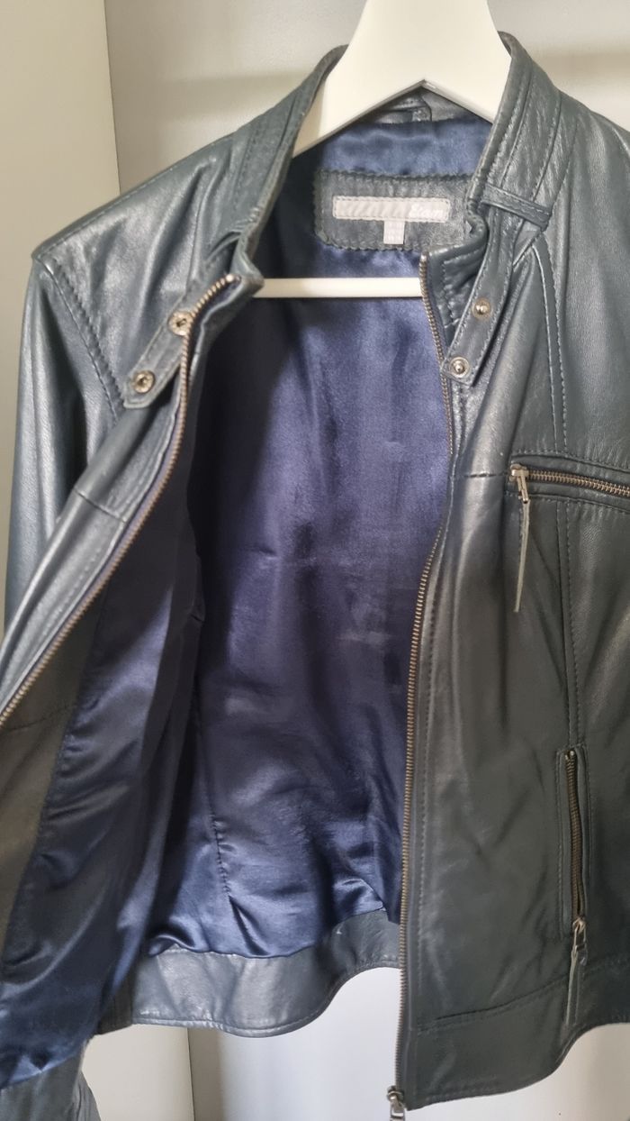 Blouson en cuir bleu marine marque Etam taille 38 - photo numéro 5